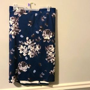 Floral print skirt